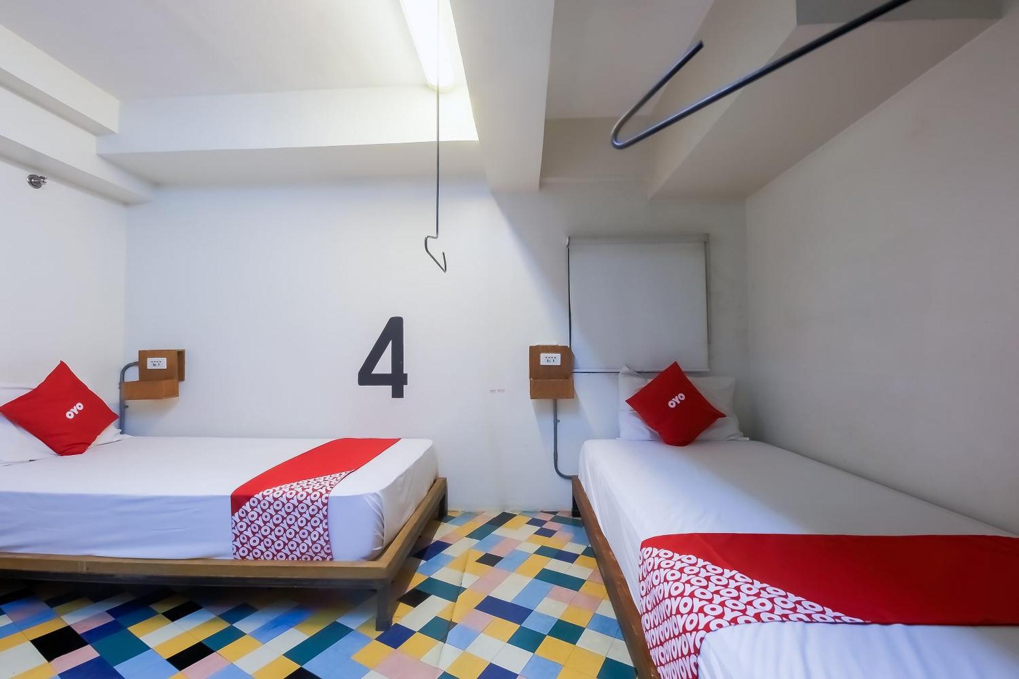 Spot On Junction Hostel San Pedro Makati Eksteriør billede