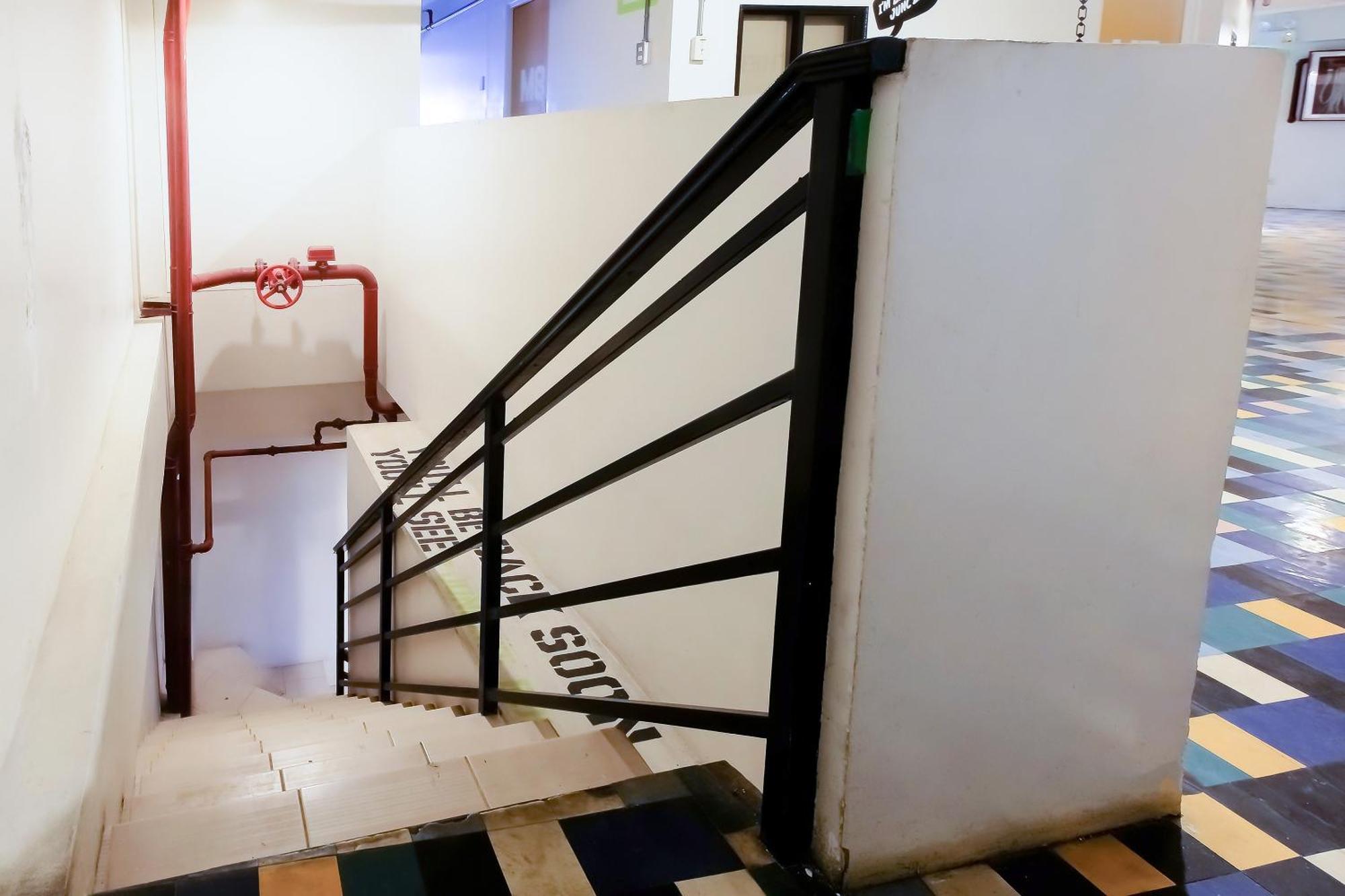 Spot On Junction Hostel San Pedro Makati Eksteriør billede