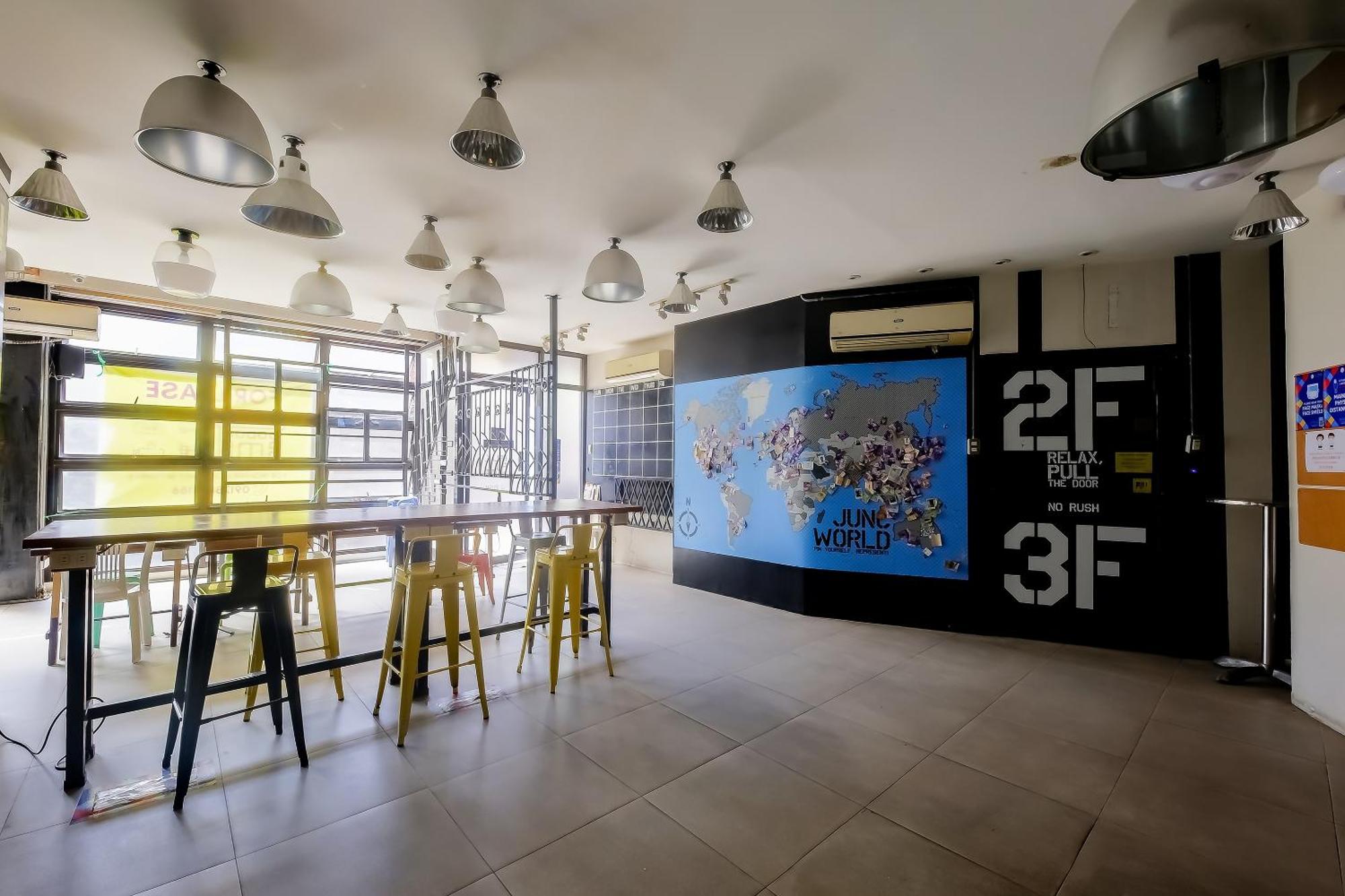 Spot On Junction Hostel San Pedro Makati Eksteriør billede