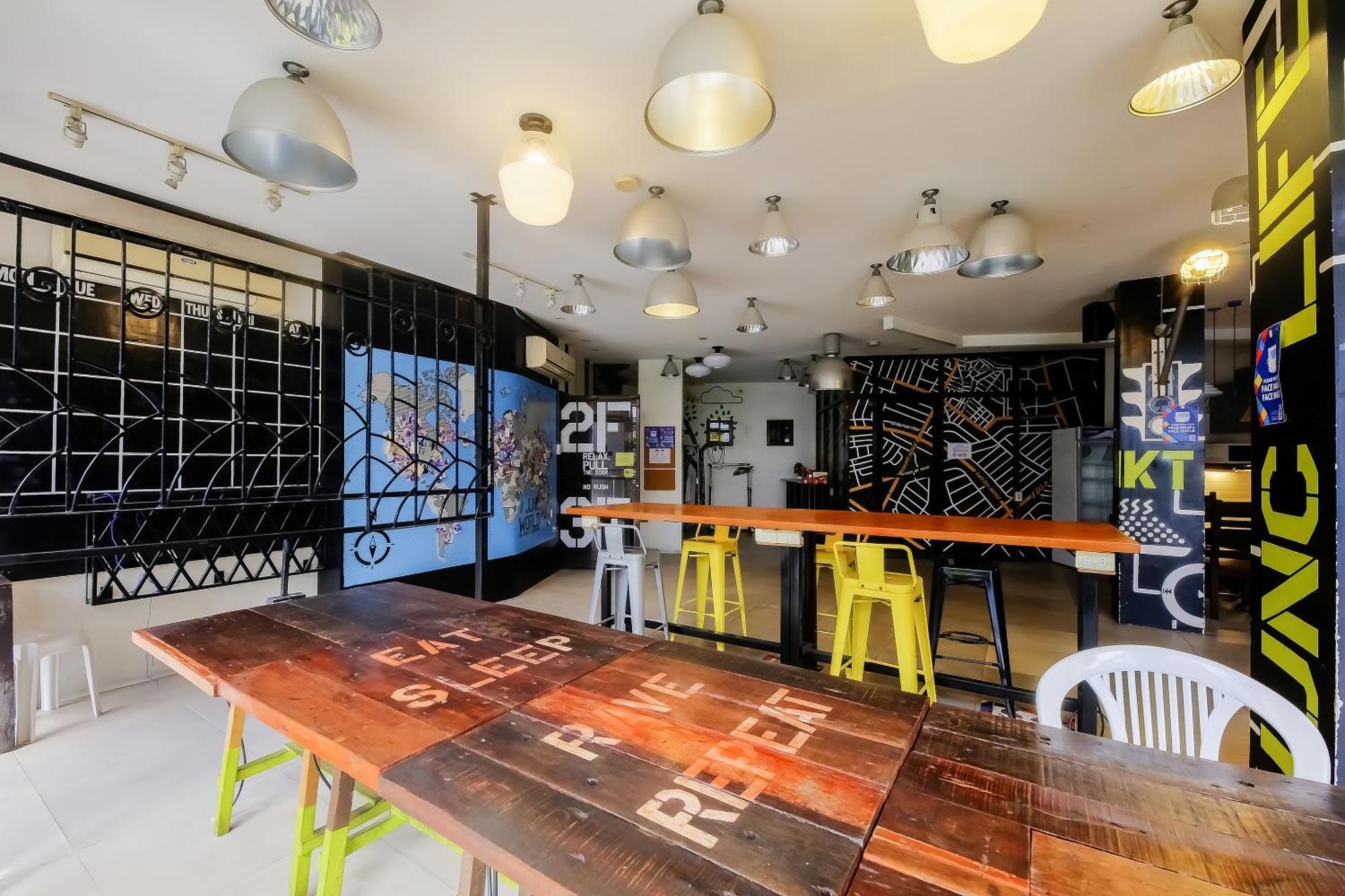 Spot On Junction Hostel San Pedro Makati Eksteriør billede