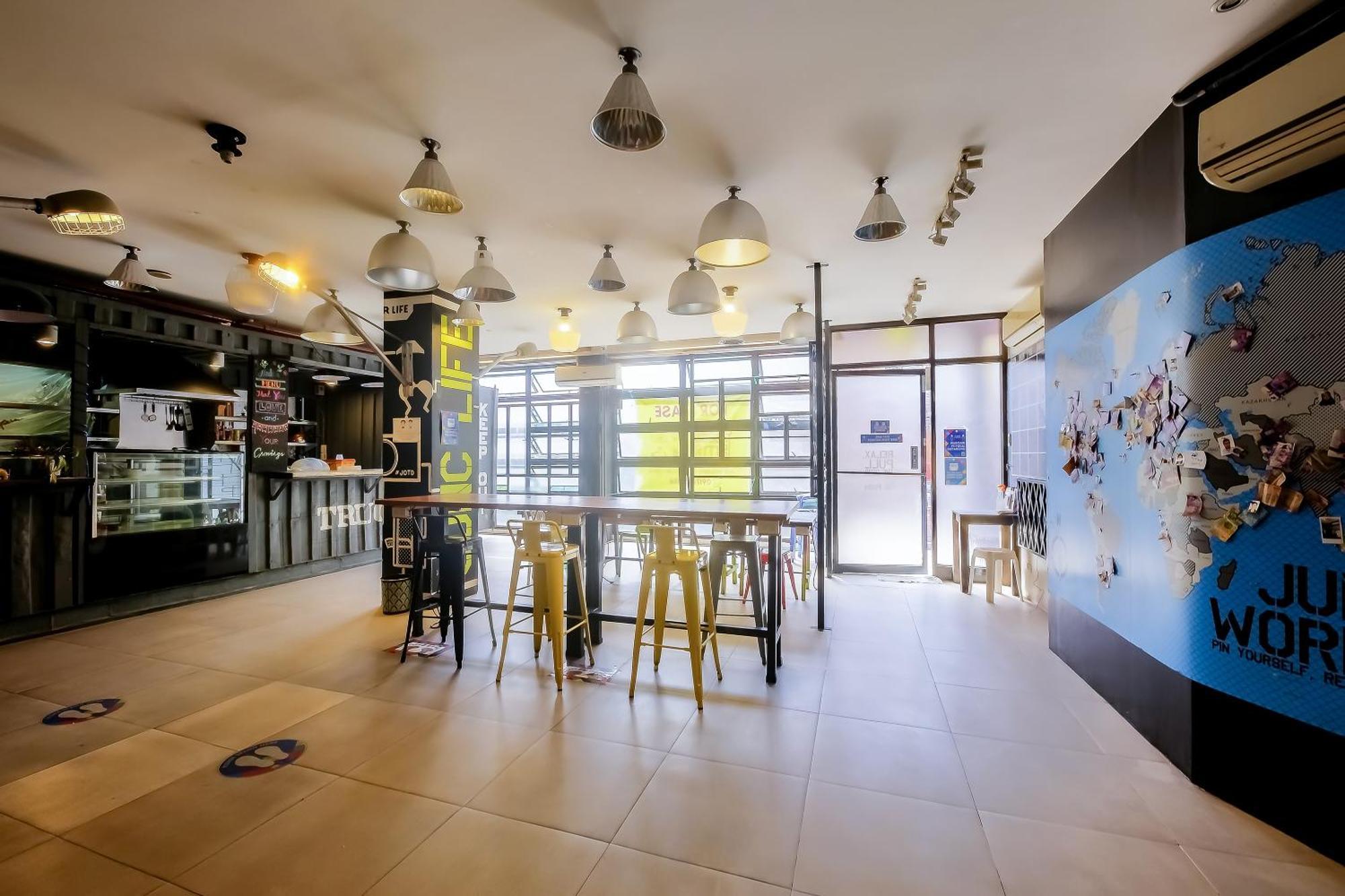Spot On Junction Hostel San Pedro Makati Eksteriør billede