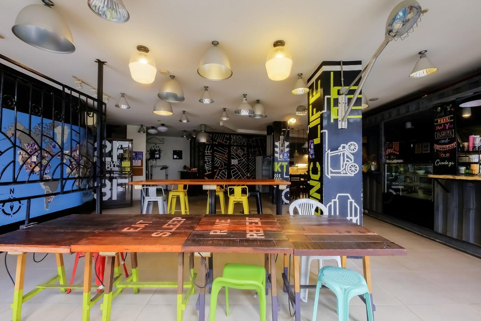 Spot On Junction Hostel San Pedro Makati Eksteriør billede